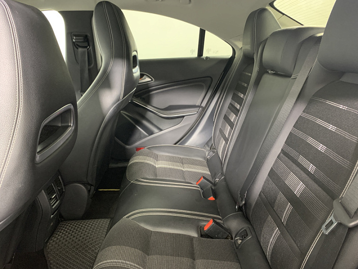 MERCEDES-BENZ CLA 1.6, 2017 года, Робот, Серебристый