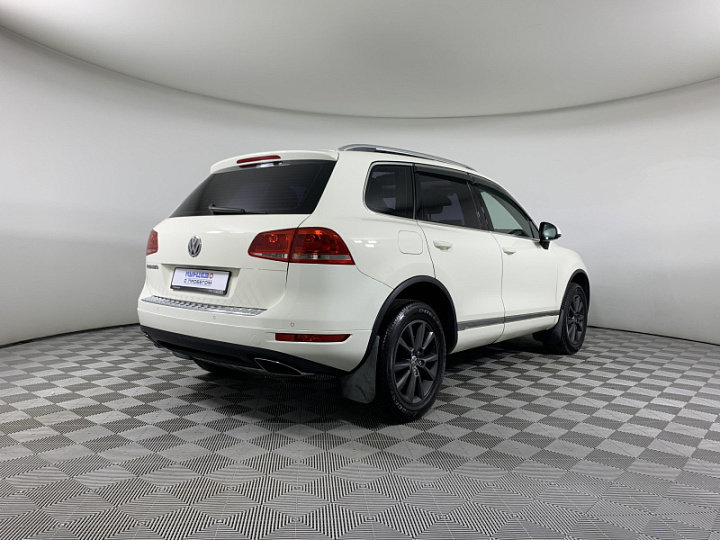 VOLKSWAGEN Touareg 3.6, 2011 года, Автоматическая, БЕЛЫЙ