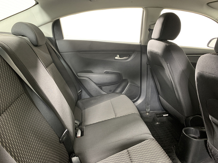 KIA Rio 1.4, 2017 года, Автоматическая, ЧЕРНЫЙ