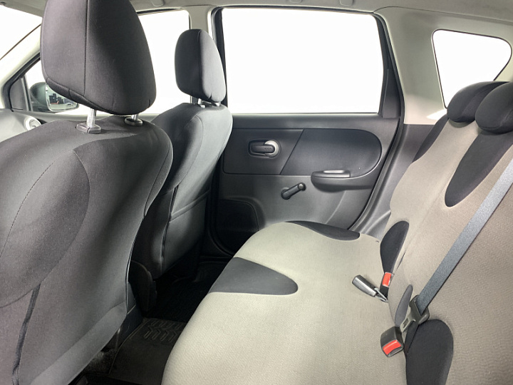 NISSAN Note 1.4, 2011 года, Механика, ЧЕРНЫЙ