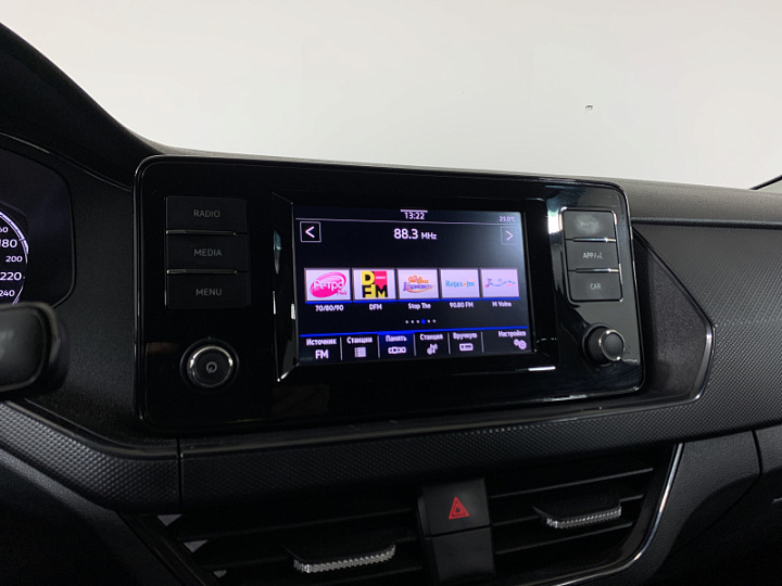 VOLKSWAGEN Polo 1.6, 2020 года, Автоматическая, КРАСНЫЙ