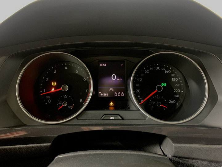 Volkswagen Tiguan 1.4, 2019 года, Робот, Белый
