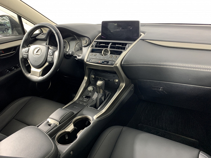 LEXUS NX 2, 2019 года, Автоматическая, Серебристо-желтый