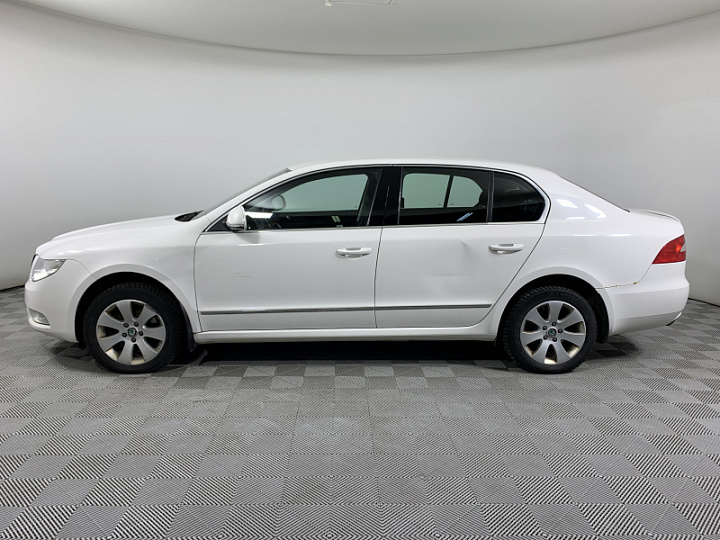 SKODA Superb 1.8, 2013 года, Робот, БЕЛЫЙ