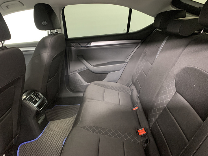 SKODA Superb 1.4, 2018 года, Робот, СЕРЫЙ