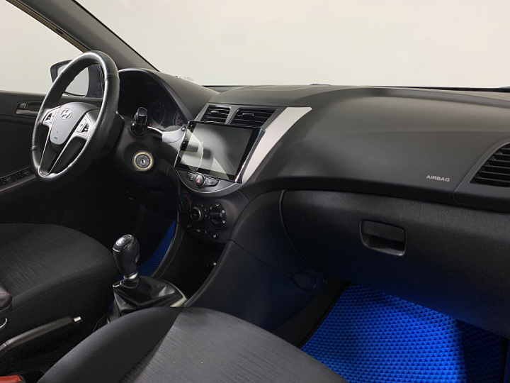 HYUNDAI Solaris 1.6, 2016 года, Механика, СИНИЙ