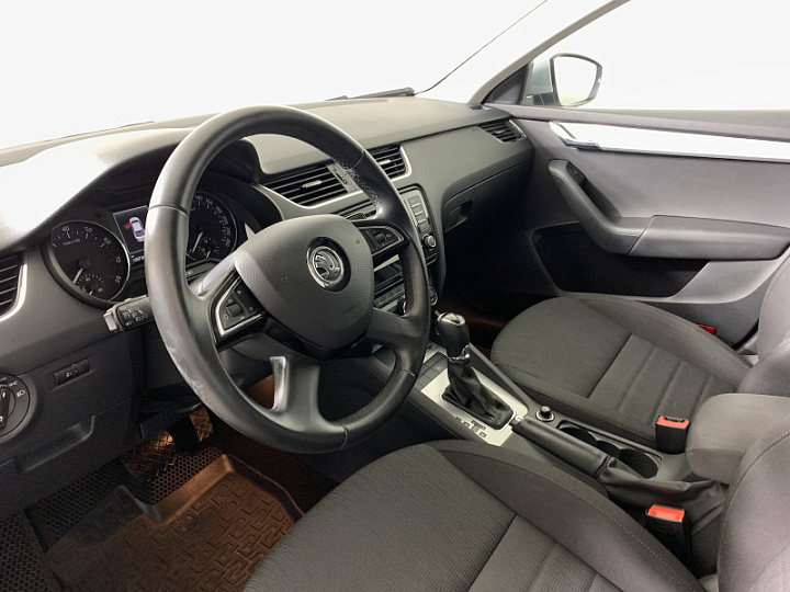 SKODA Octavia 1.4, 2014 года, Робот, Серебристый