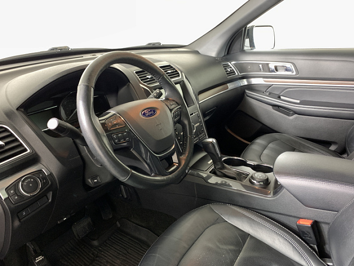 FORD Explorer 3.5, 2017 года, Автоматическая, ЧЕРНЫЙ
