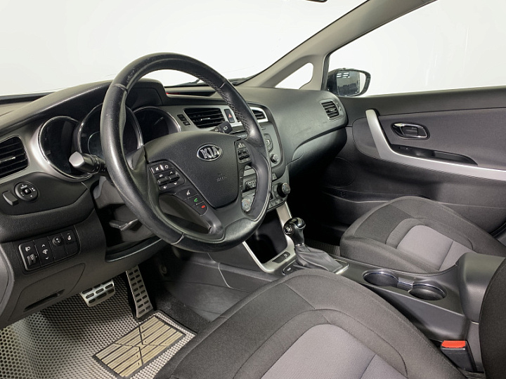 KIA Ceed 1.6, 2014 года, Автоматическая, Светло серый