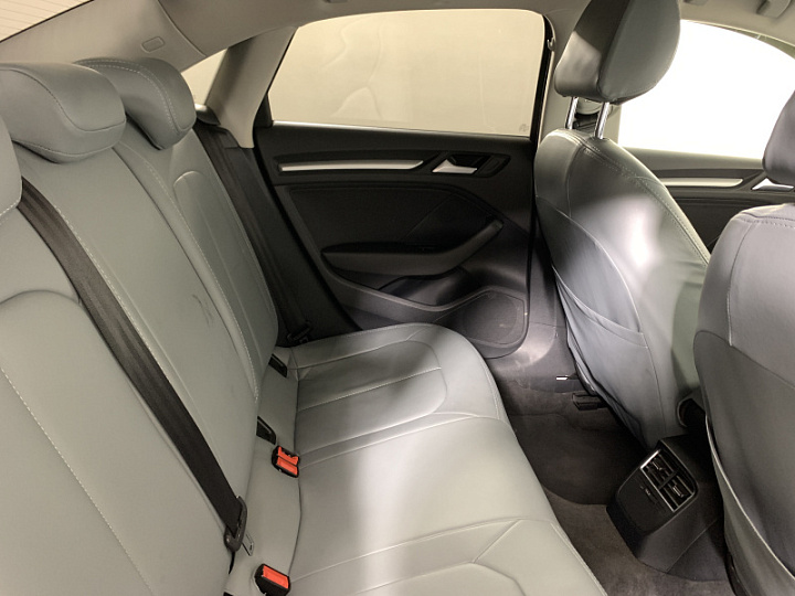 AUDI A3 1.4, 2015 года, Робот, БЕЛЫЙ