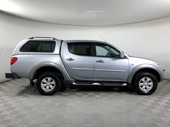 MITSUBISHI L200 2.5, 2013 года, Автоматическая, Серебристый