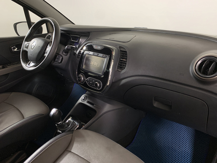 RENAULT Kaptur 1.6, 2018 года, Вариатор, БЕЖЕВЫЙ
