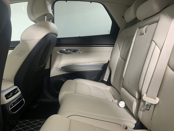 GENESIS GV70 2.2, 2021 года, Автоматическая, ЧЕРНЫЙ