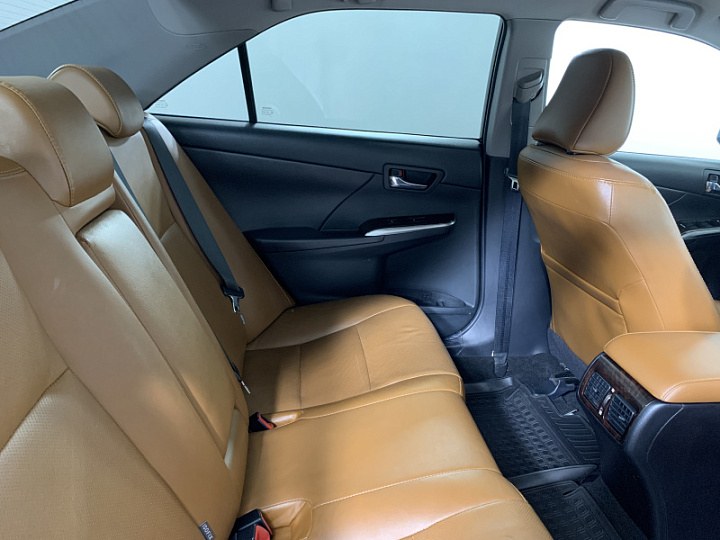 TOYOTA Camry 2.5, 2017 года, Автоматическая, БЕЛЫЙ
