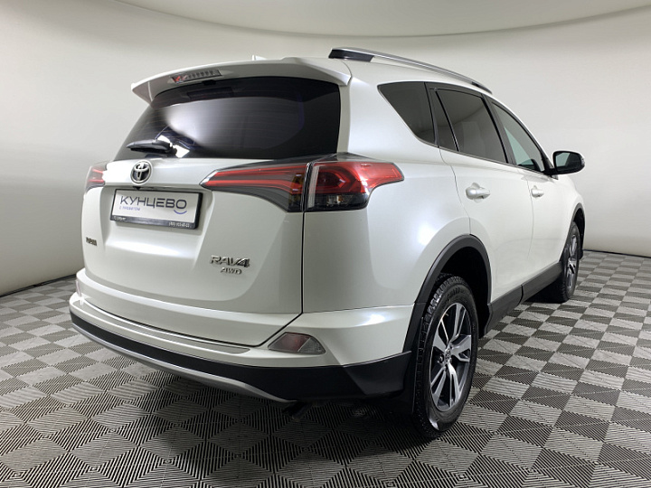 TOYOTA RAV4 2.2, 2018 года, Автоматическая, БЕЛЫЙ