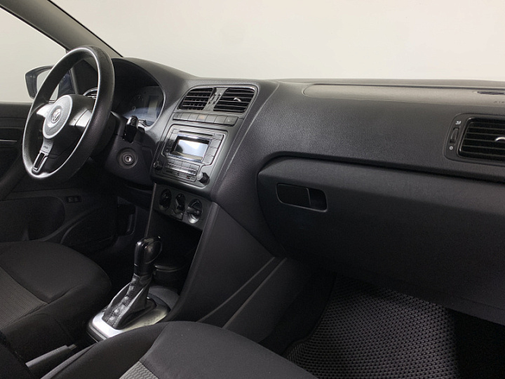 VOLKSWAGEN Polo 1.6, 2014 года, Автоматическая, ТЕМНО-СИНИЙ