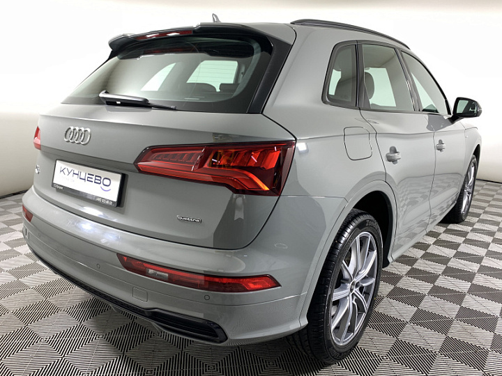 Audi Q5 2, 2020 года, Робот, Светло серый