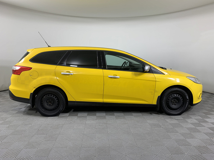 FORD Focus 1.6, 2015 года, Механика, ЖЕЛТЫЙ