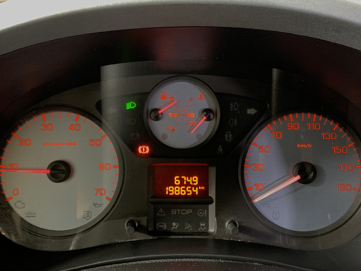 Citroen Berlingo 1.6, 2014 года, Механика, Серебристый