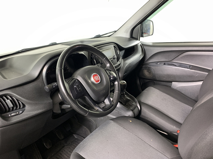 FIAT Doblo 1.4, 2019 года, Механика, ЧЕРНЫЙ