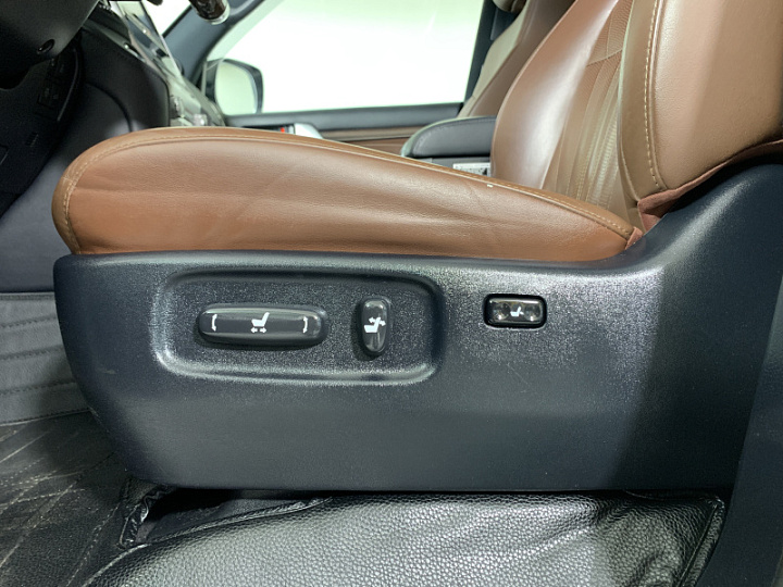 TOYOTA Land Cruiser 4.5, 2020 года, Автоматическая, БЕЛЫЙ