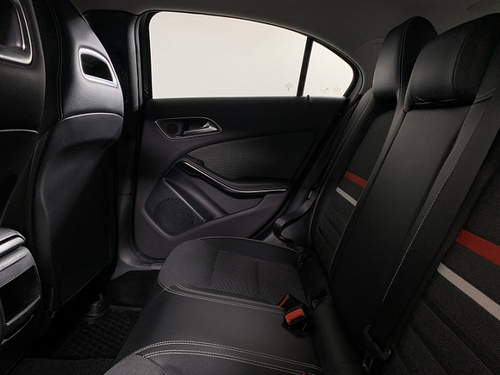 MERCEDES-BENZ A-Класс 1.6, 2013 года, Автоматическая, ЧЕРНЫЙ