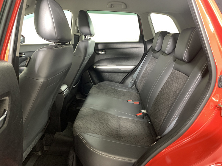Suzuki Vitara 1.4, 2021 года, Автоматическая, Красный