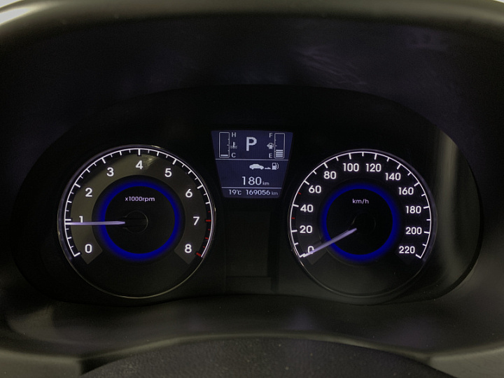 HYUNDAI Solaris 1.6, 2016 года, Автоматическая, Серебристый