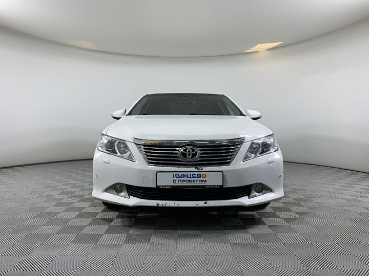 TOYOTA Camry 2.5, 2013 года, Автоматическая, БЕЛЫЙ
