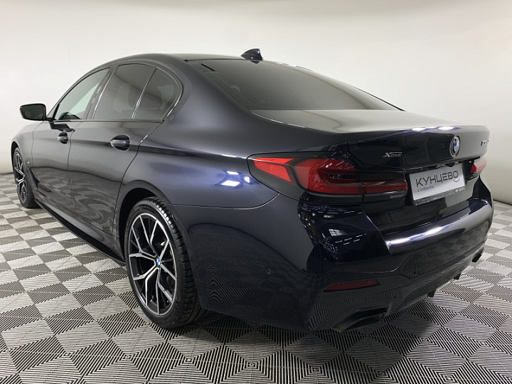 BMW 5 серии 3, 2021 года, Автоматическая, Черный