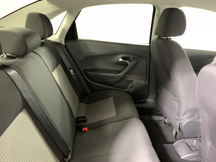VOLKSWAGEN Polo 1.6, 2014 года, Автоматическая, ЧЕРНЫЙ