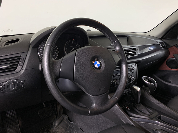 BMW X1 2, 2012 года, Автоматическая, КРАСНЫЙ