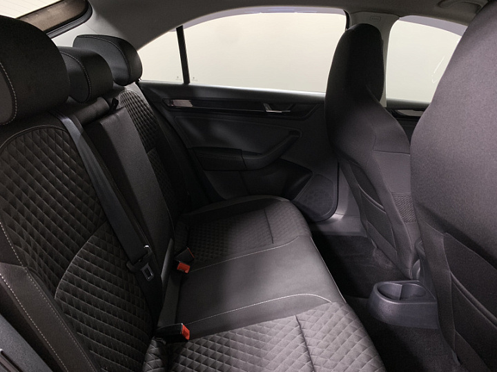 Skoda Rapid 1.4, 2017 года, dsg-7, Коричневый