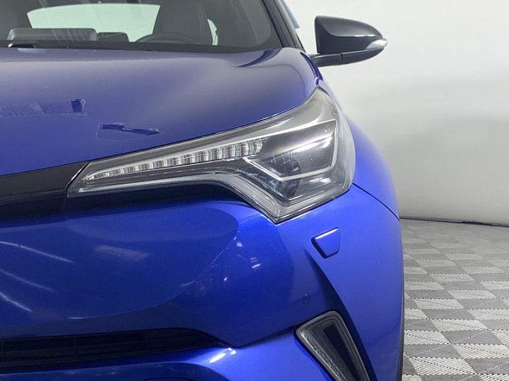 Toyota C-HR 1.197, 2019 года, Автоматическая, Синий