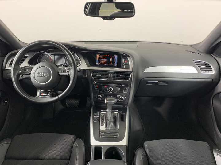 AUDI A4 2, 2014 года, Робот, Черно-синий