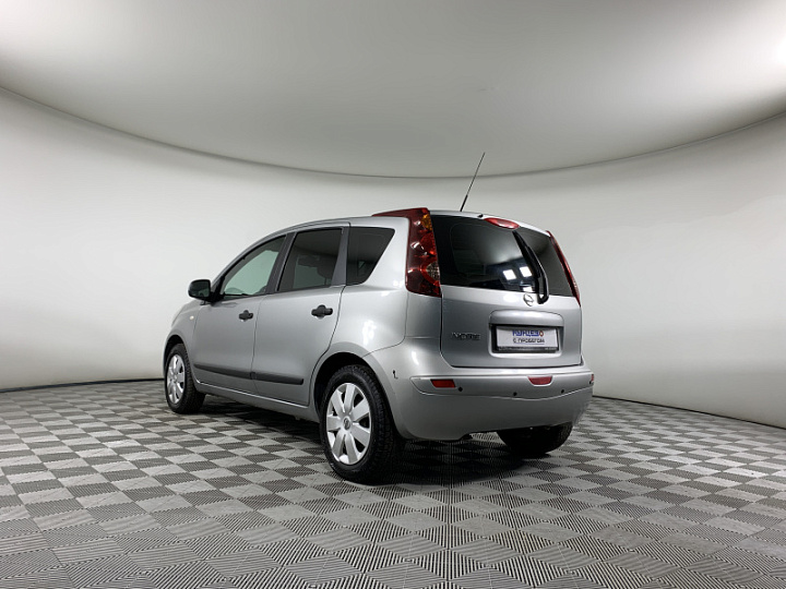 NISSAN Note 1.4, 2011 года, Механика, Серебристый