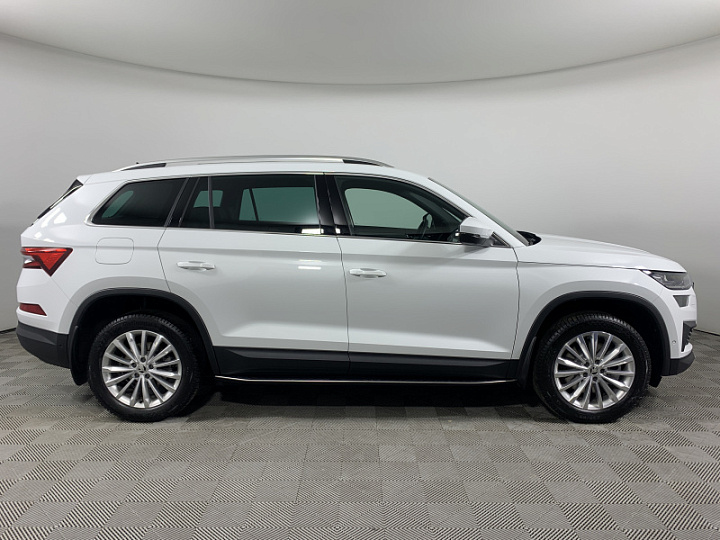 SKODA Kodiaq 2, 2022 года, Автоматическая, БЕЛЫЙ