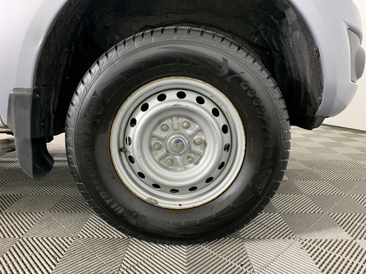 MITSUBISHI L200 2.5, 2010 года, Механика, СЕРЫЙ