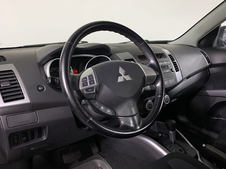 MITSUBISHI Outlander 2.4, 2008 года, Вариатор, БЕЖЕВЫЙ