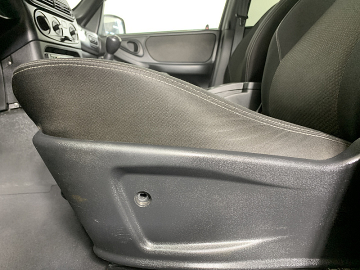 CHEVROLET Niva 1.7, 2017 года, Механика, Черно-синий