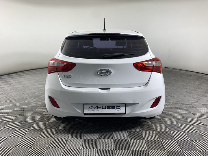 HYUNDAI i30 1.6, 2015 года, Механика, БЕЛЫЙ