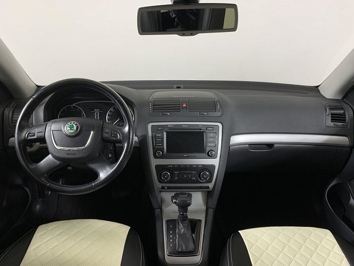 SKODA Octavia 1.6, 2011 года, Автоматическая, БЕЛЫЙ
