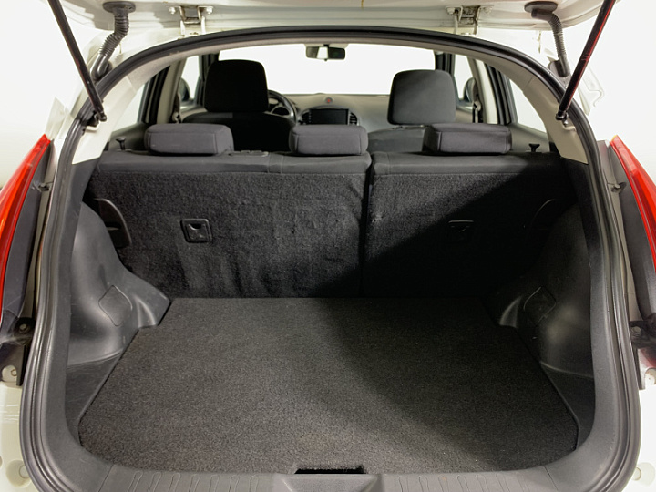 NISSAN Juke 1.6, 2012 года, Вариатор, БЕЛЫЙ