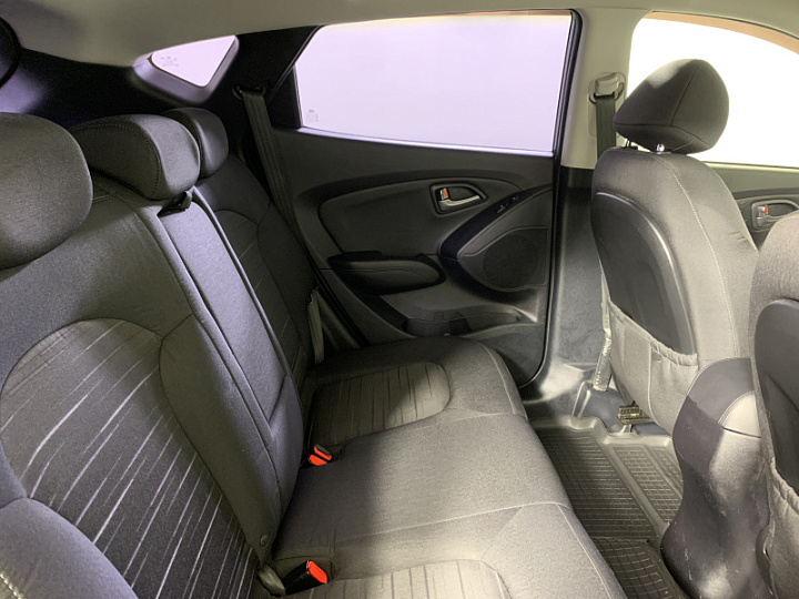 HYUNDAI ix35 2, 2014 года, Механика, СЕРЫЙ