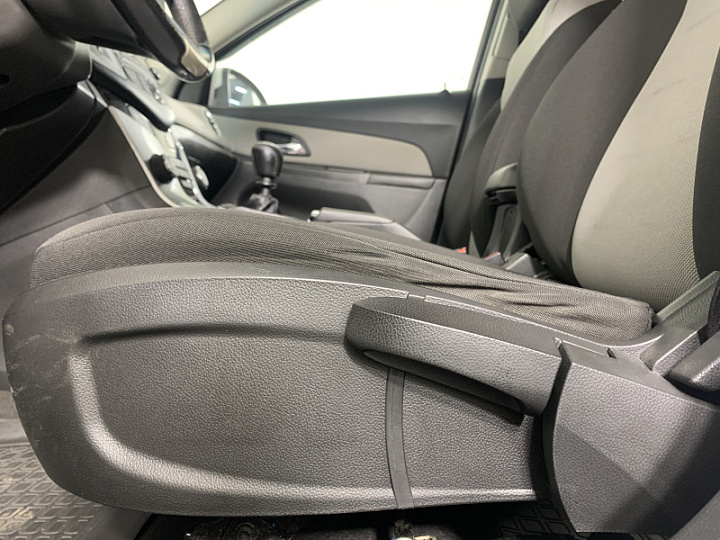 CHEVROLET Cruze 1.8, 2013 года, Механика, БЕЛЫЙ