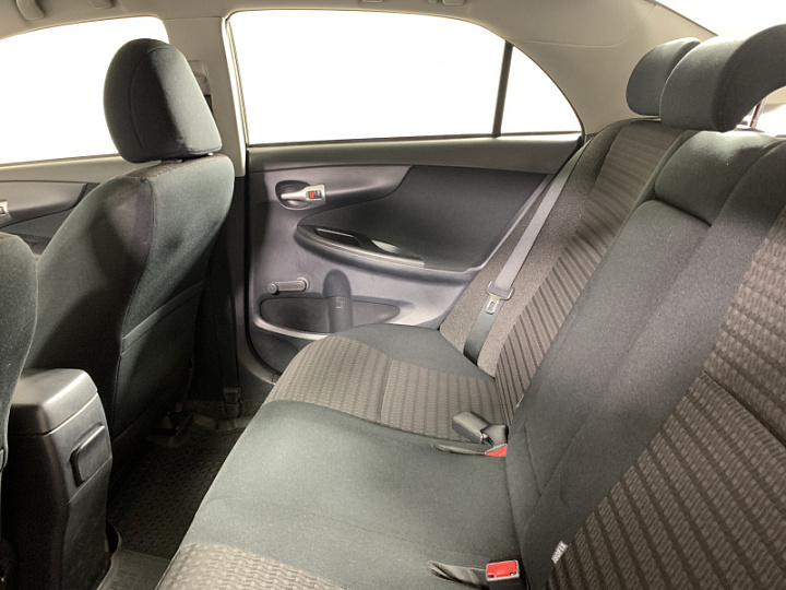 TOYOTA Corolla 1.3, 2010 года, Механика, ЧЕРНЫЙ