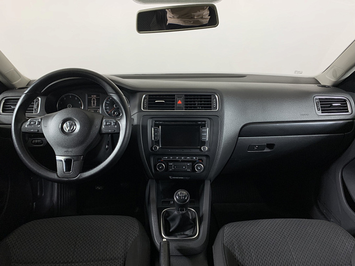 VOLKSWAGEN Jetta 1.6, 2012 года, Механика, Серебристо-желтый