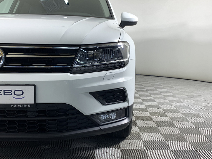 Volkswagen Tiguan 1.4, 2020 года, Механика, Белый