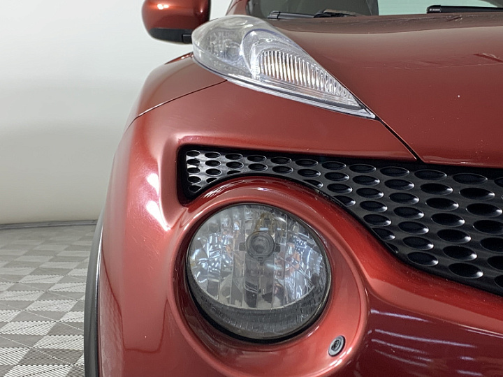 NISSAN Juke 1.6, 2012 года, Вариатор, КРАСНЫЙ