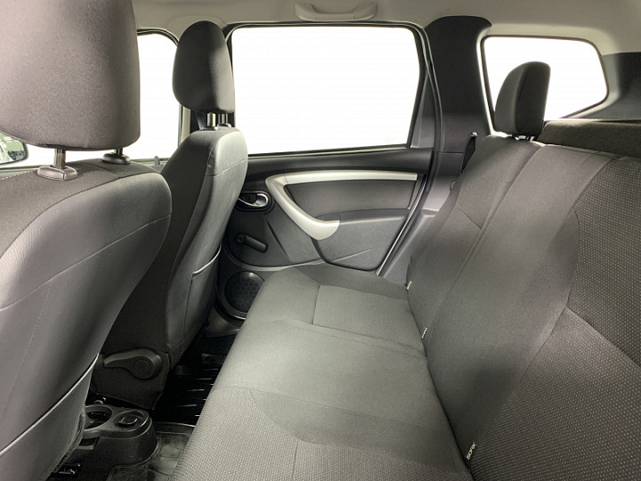 NISSAN Terrano 1.6, 2018 года, Механика, СЕРЫЙ